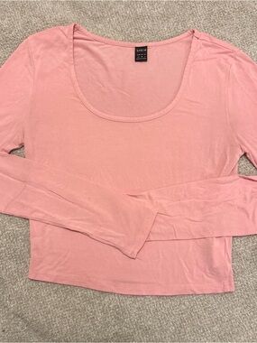 SHEIN Light Pink Scoop Neck Long Sleeve Crop Top